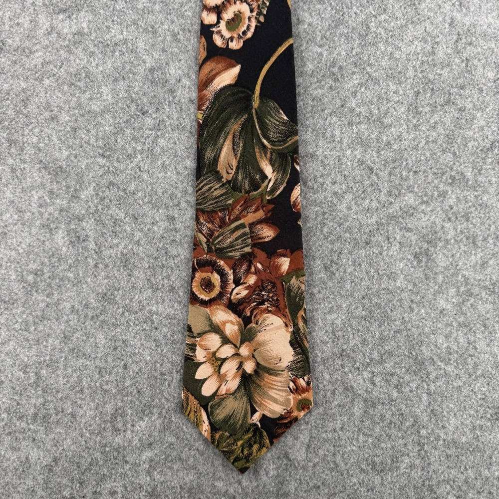 Jordache Mens Vintage Floral Silk Blend Necktie Brown Green Tan Black 3.75 Inch